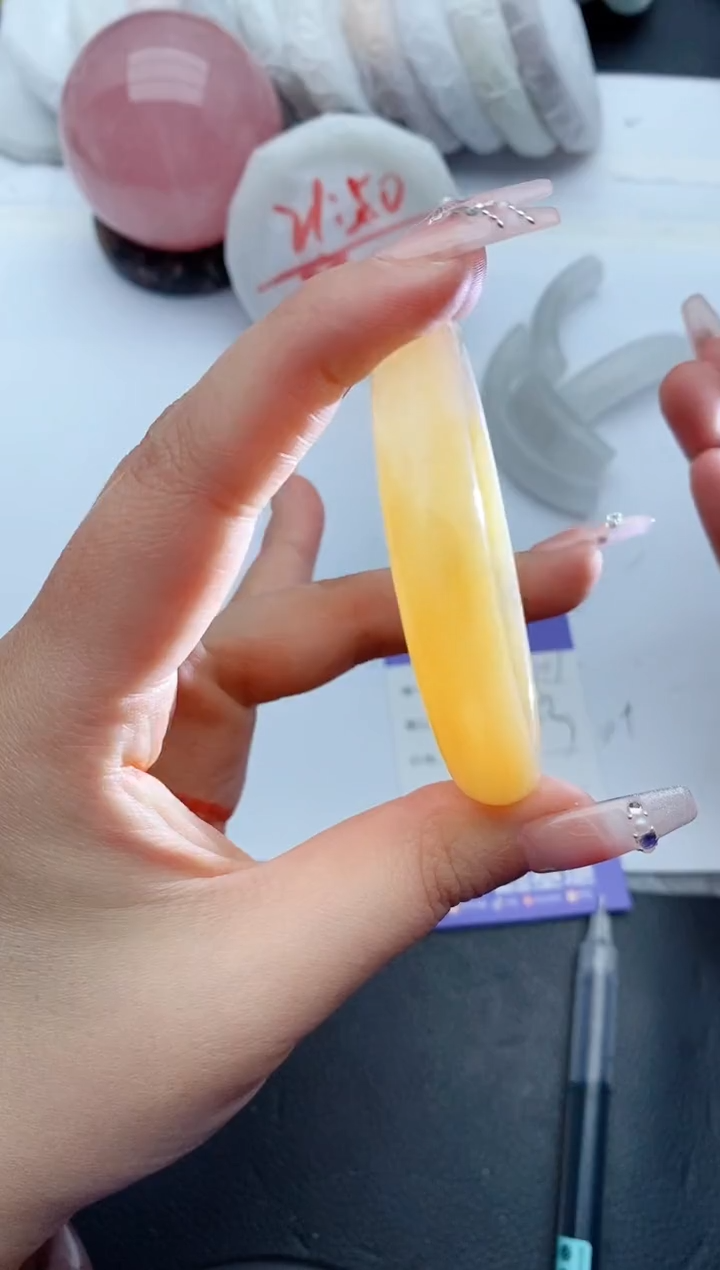 【闪购商品】石英质玉手镯未镶嵌G107+52/53