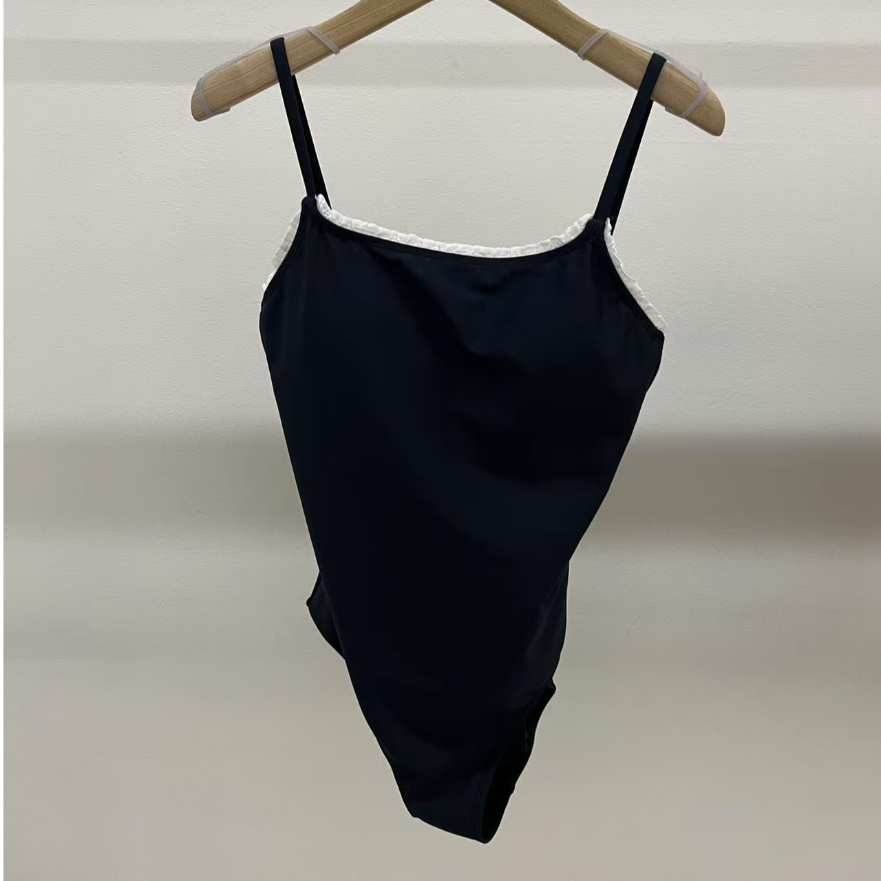 喜喜家东大门MOHHE连体泳衣