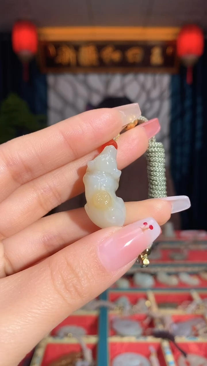 【闪购商品】和田玉颈饰未镶嵌狗牌