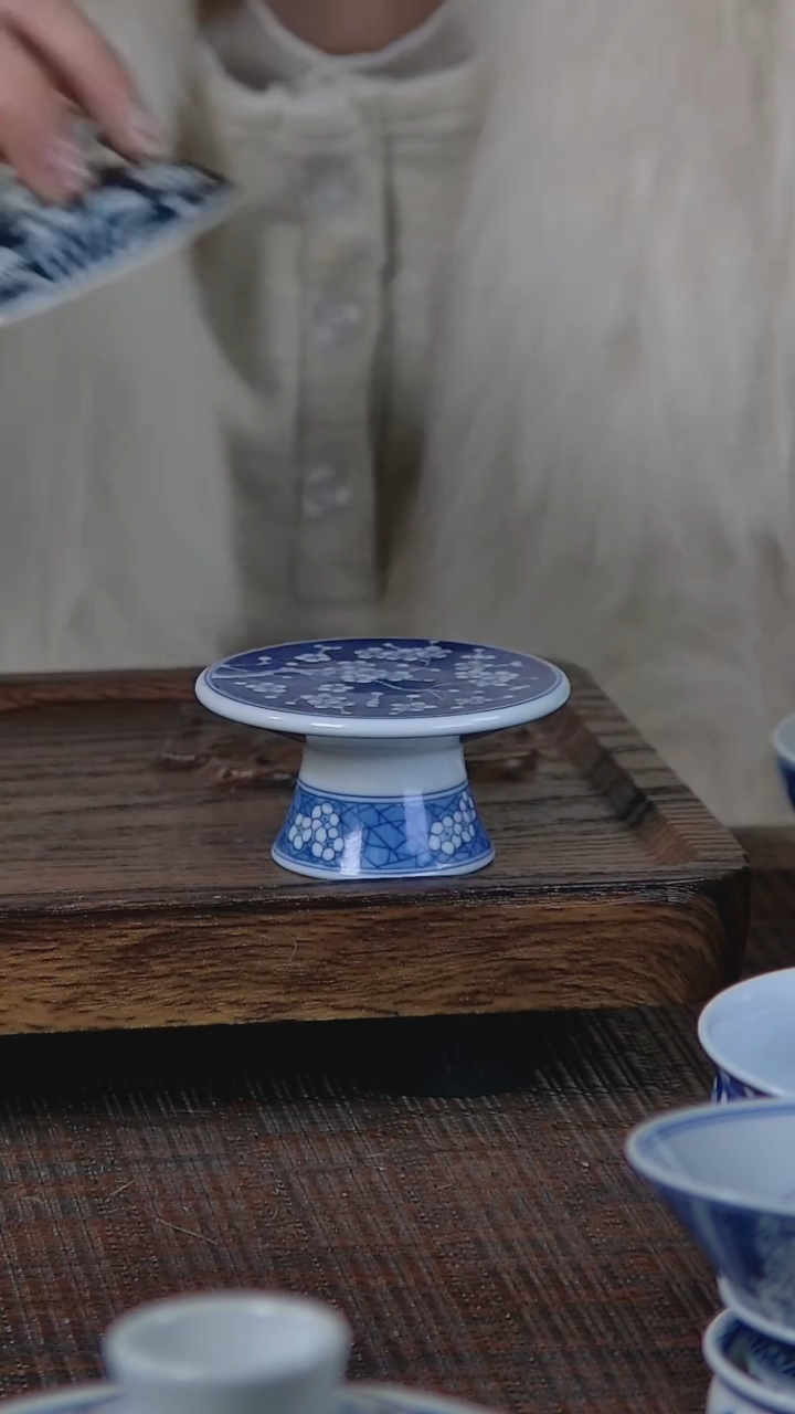【闪购商品】折葵非器手工手绘冰梅高足盖置