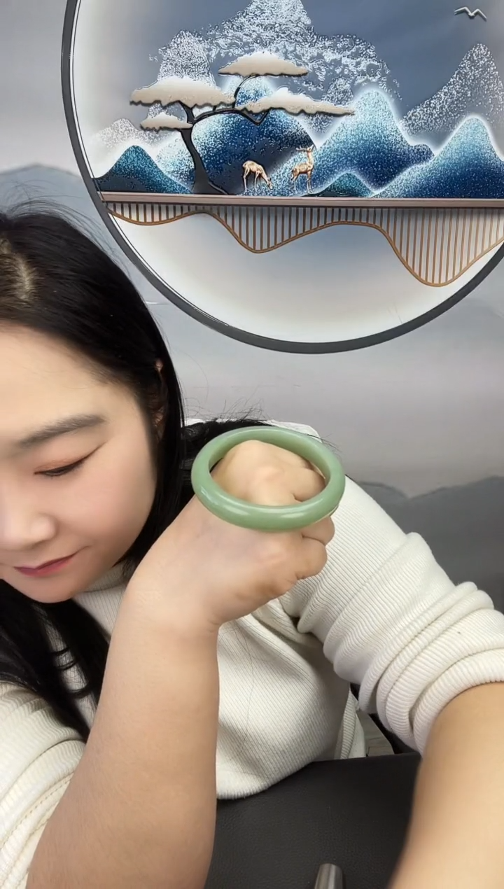 未镶嵌密玉绿镯子密玉（石英质玉）如**幻如梦如幻6061