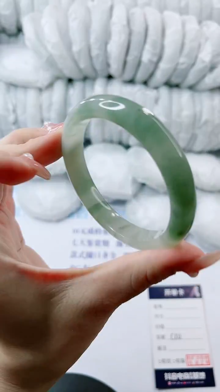 【闪购商品】石英质玉手镯未镶嵌多样性发货C121