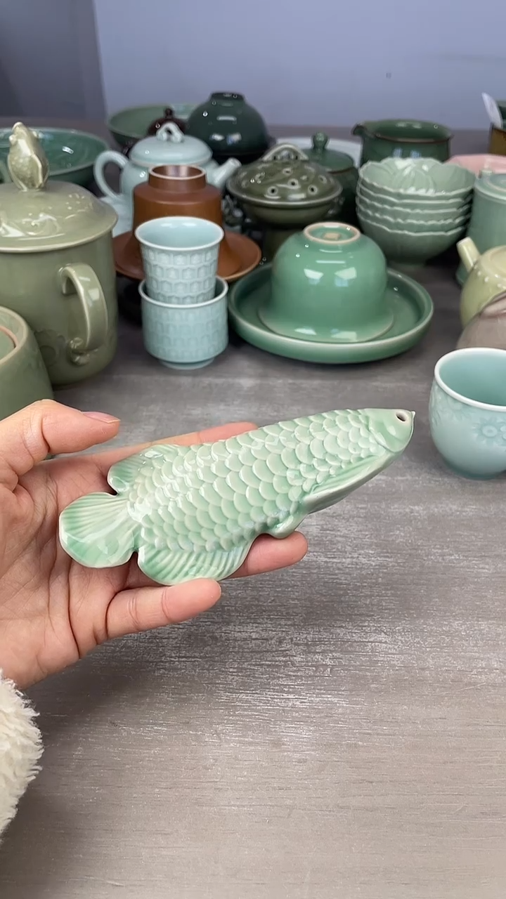 青瓷仓储清仓福利微瑕