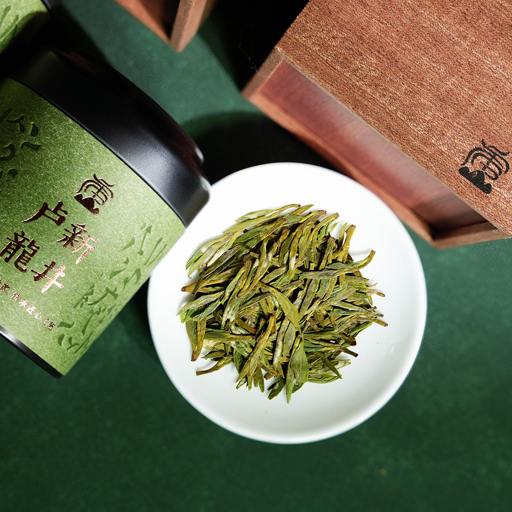 卢新2025卢新明前龙井茶新品臻品30克经典罐装