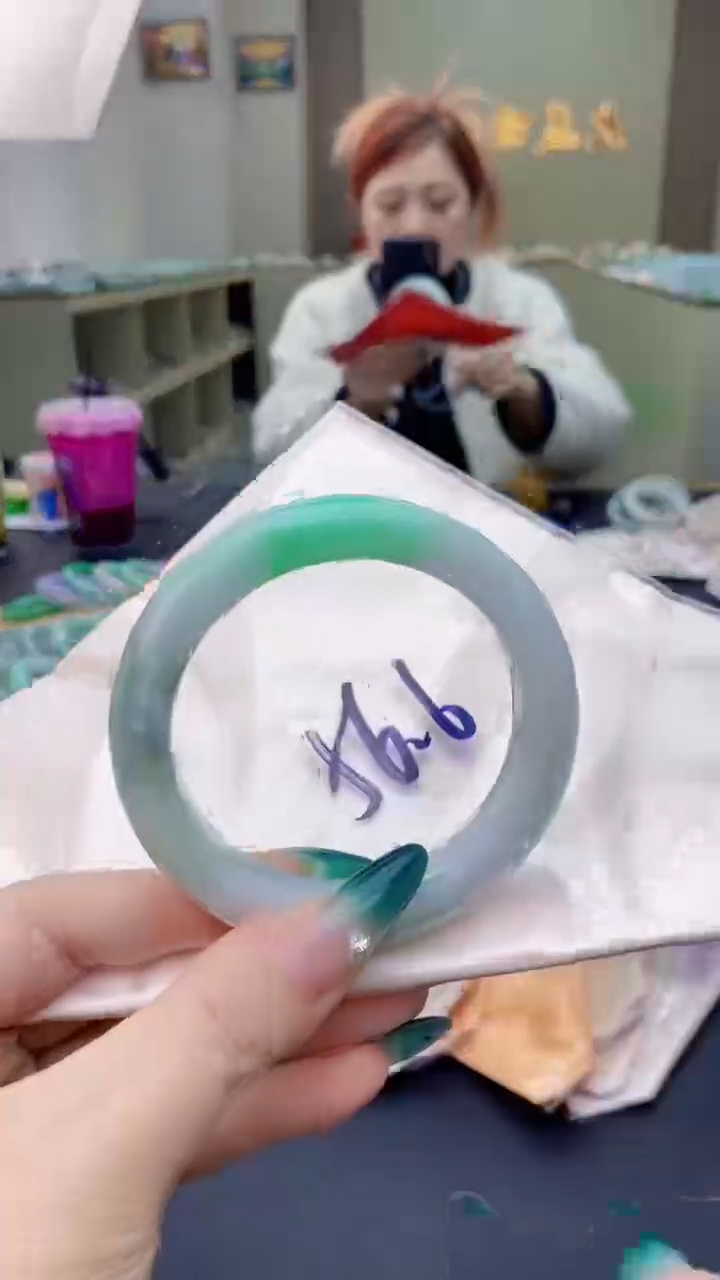 【闪购商品】翡翠手镯未镶嵌0867350080