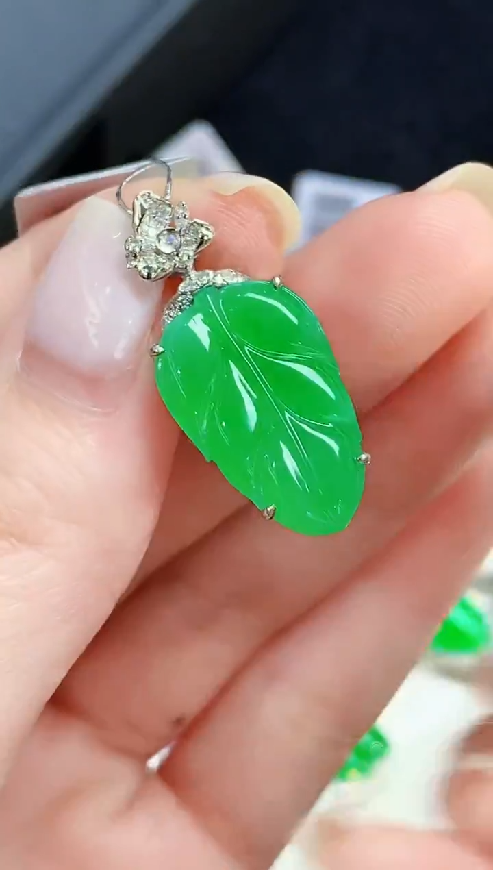 吊坠(不含链)18K金镶嵌翡翠LSR