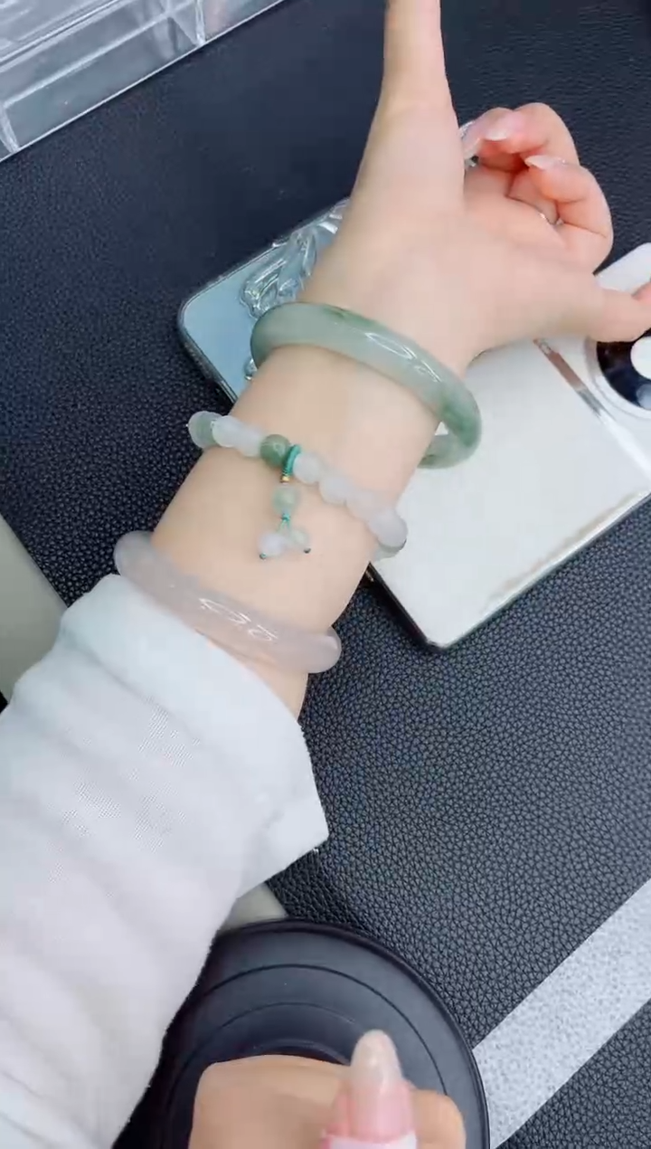 石英质玉手镯未镶嵌171-57.9