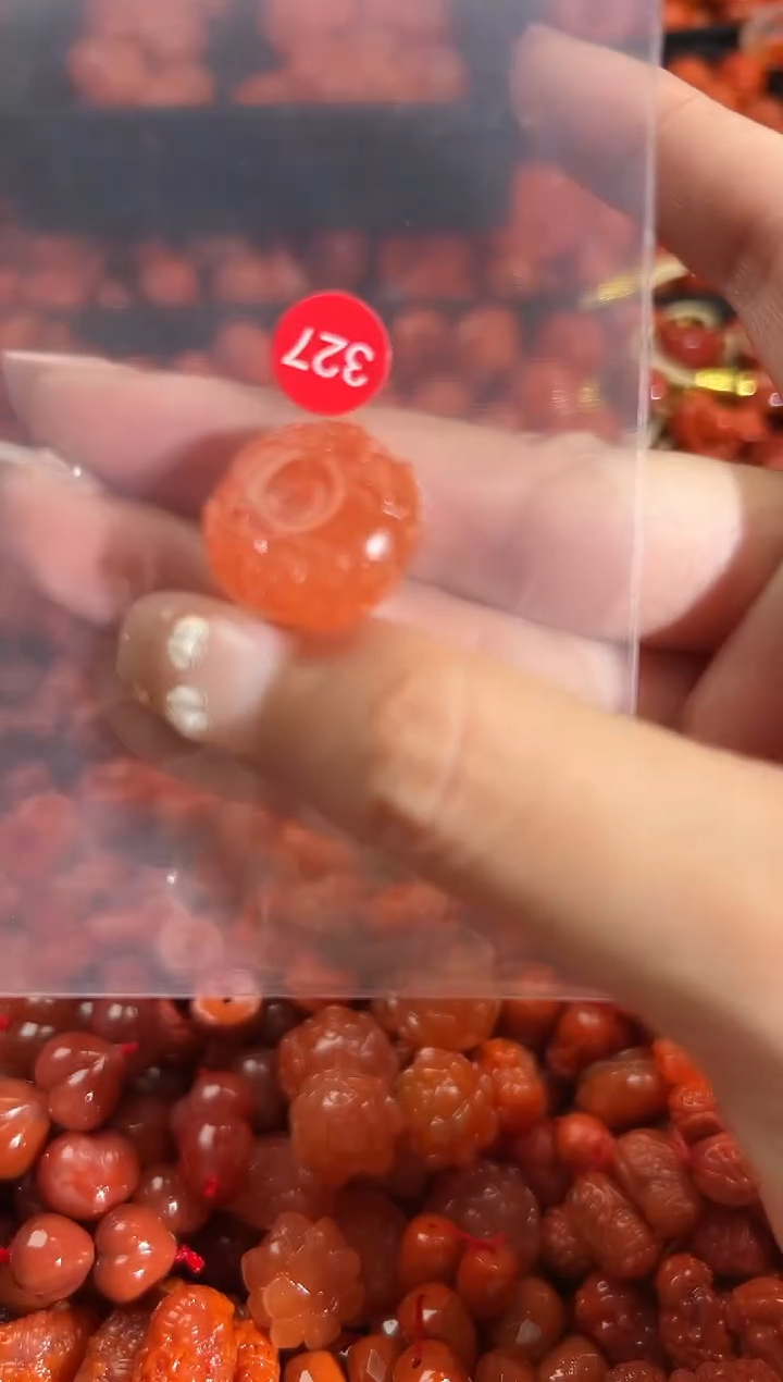颈饰未镶嵌南红玛瑙1