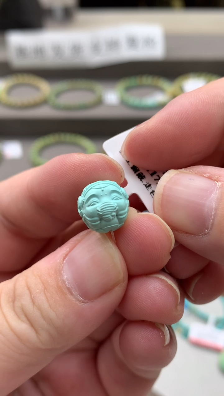 绿松石未镶嵌雕刻A11