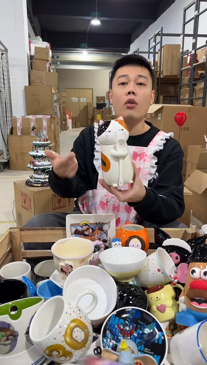 瓷片三花猫抱勺杯