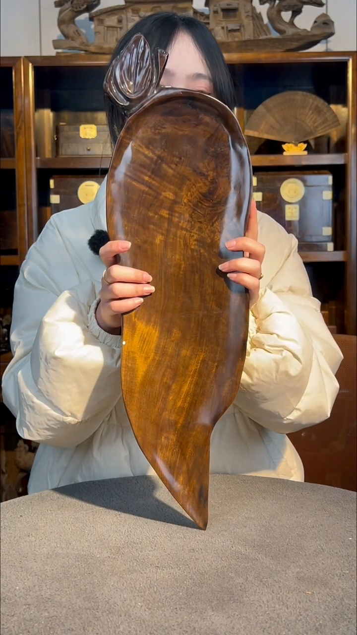 【闪购商品】金丝楠木雕随形果盘2