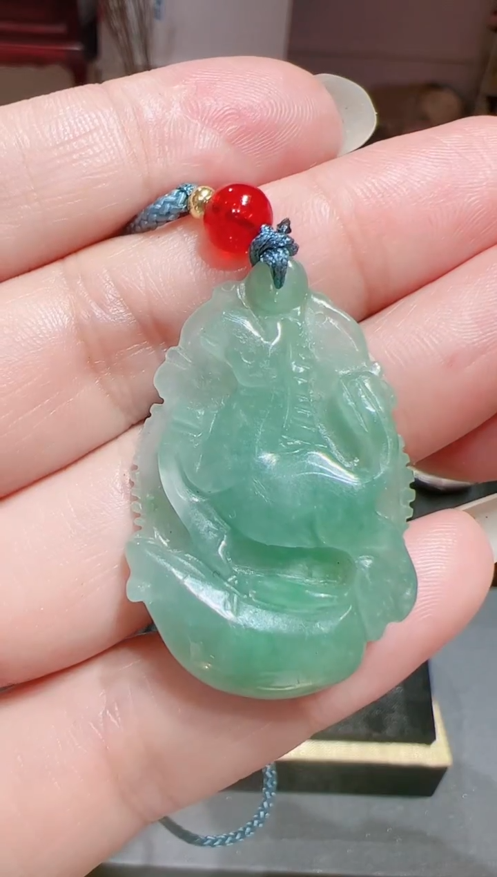 【闪购商品】翡翠颈饰未镶嵌202522007