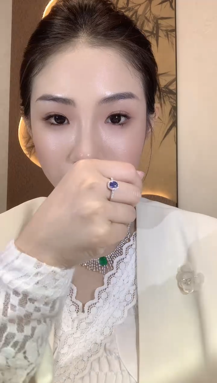 【闪购商品】蓝宝石戒指18K金镶嵌D77