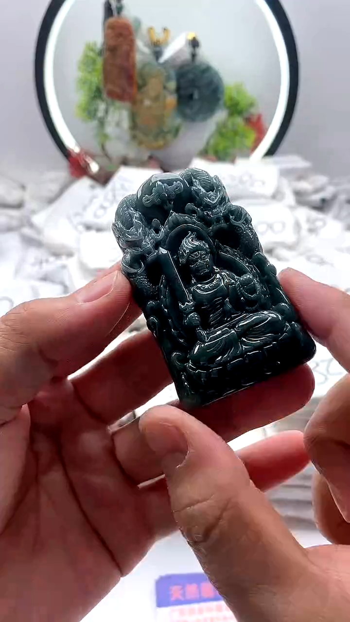 【闪购商品】翡翠颈饰未镶嵌不动明王