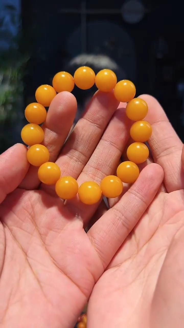 【闪购商品】蜜蜡手串未镶嵌鸡油红单圈