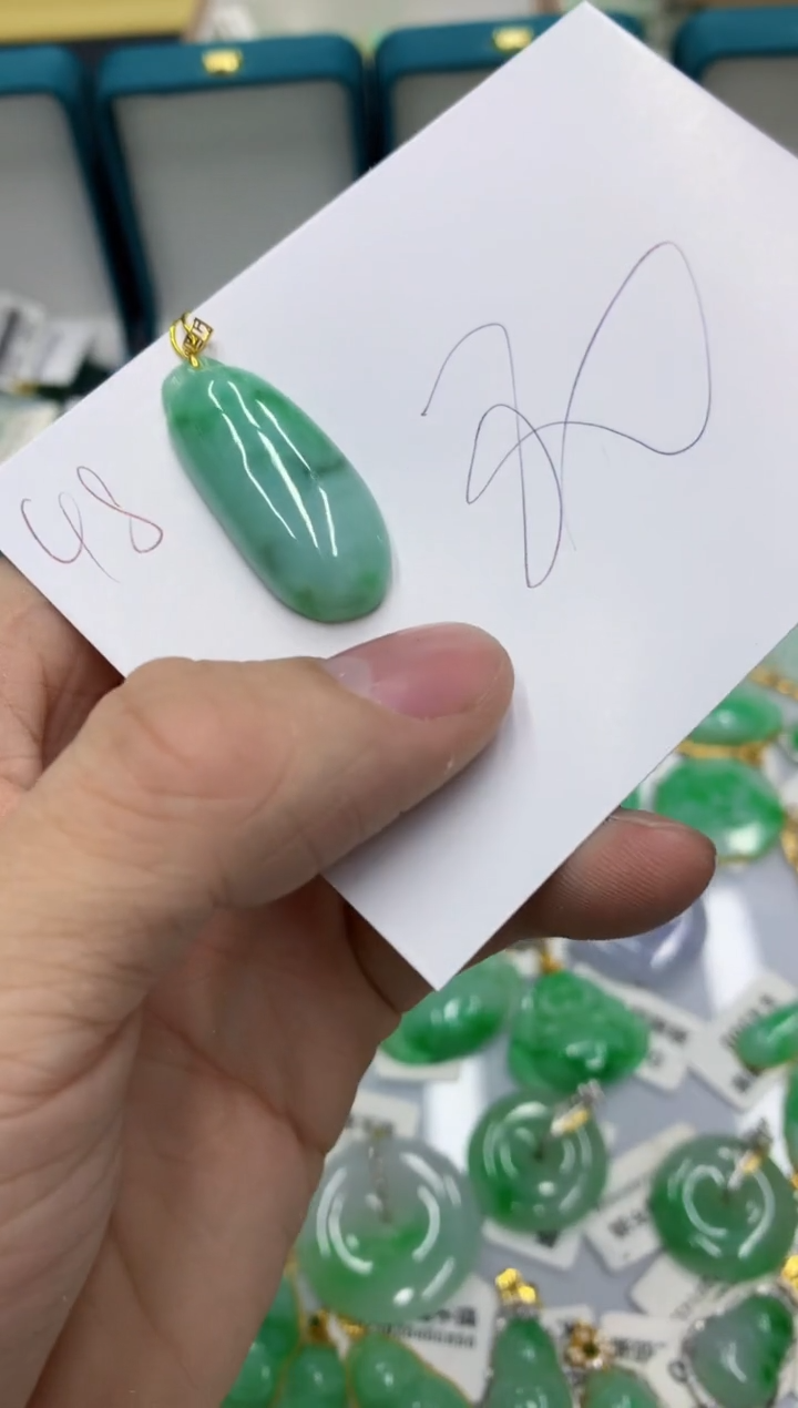 【闪购商品】翡翠颈饰18K金镶嵌1111111111