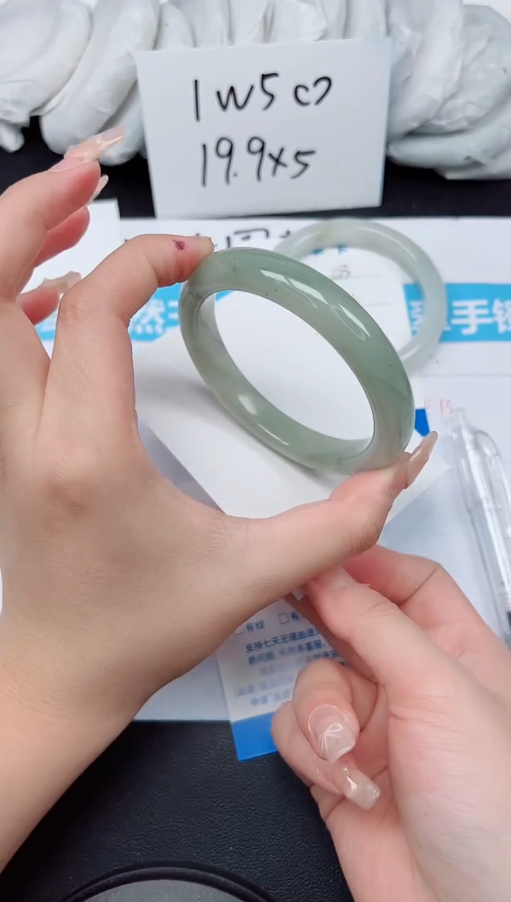 【闪购商品】石英质玉手镯未镶嵌G224-60