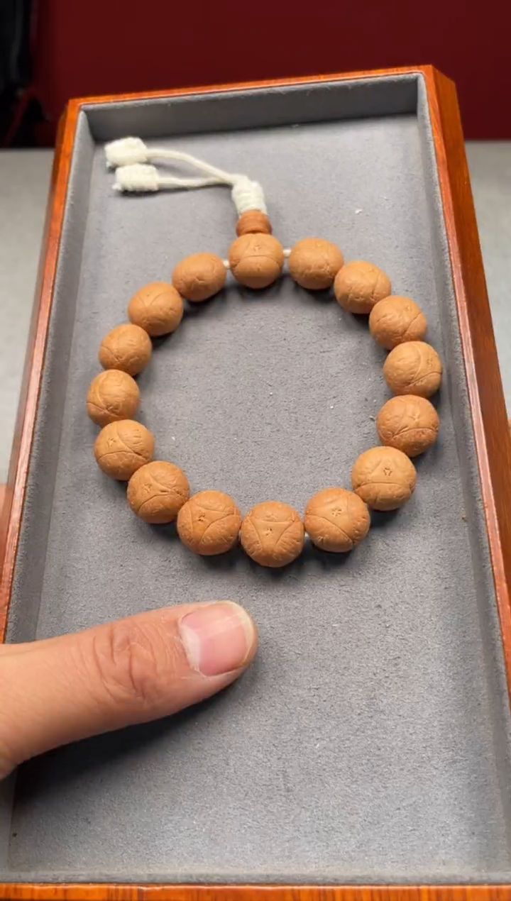 手串柏香籽/百香籽龙眼30