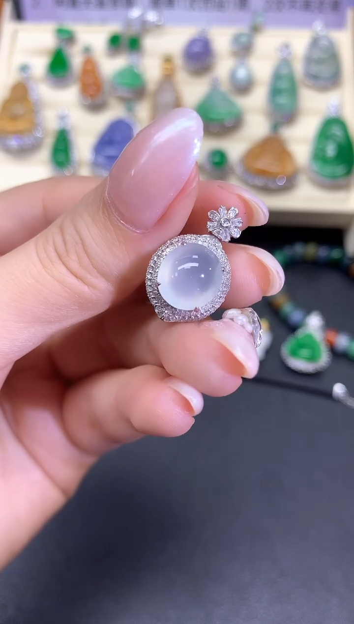 【闪购商品】翡翠吊坠(不含链)18K金镶嵌吊坠|4750+475