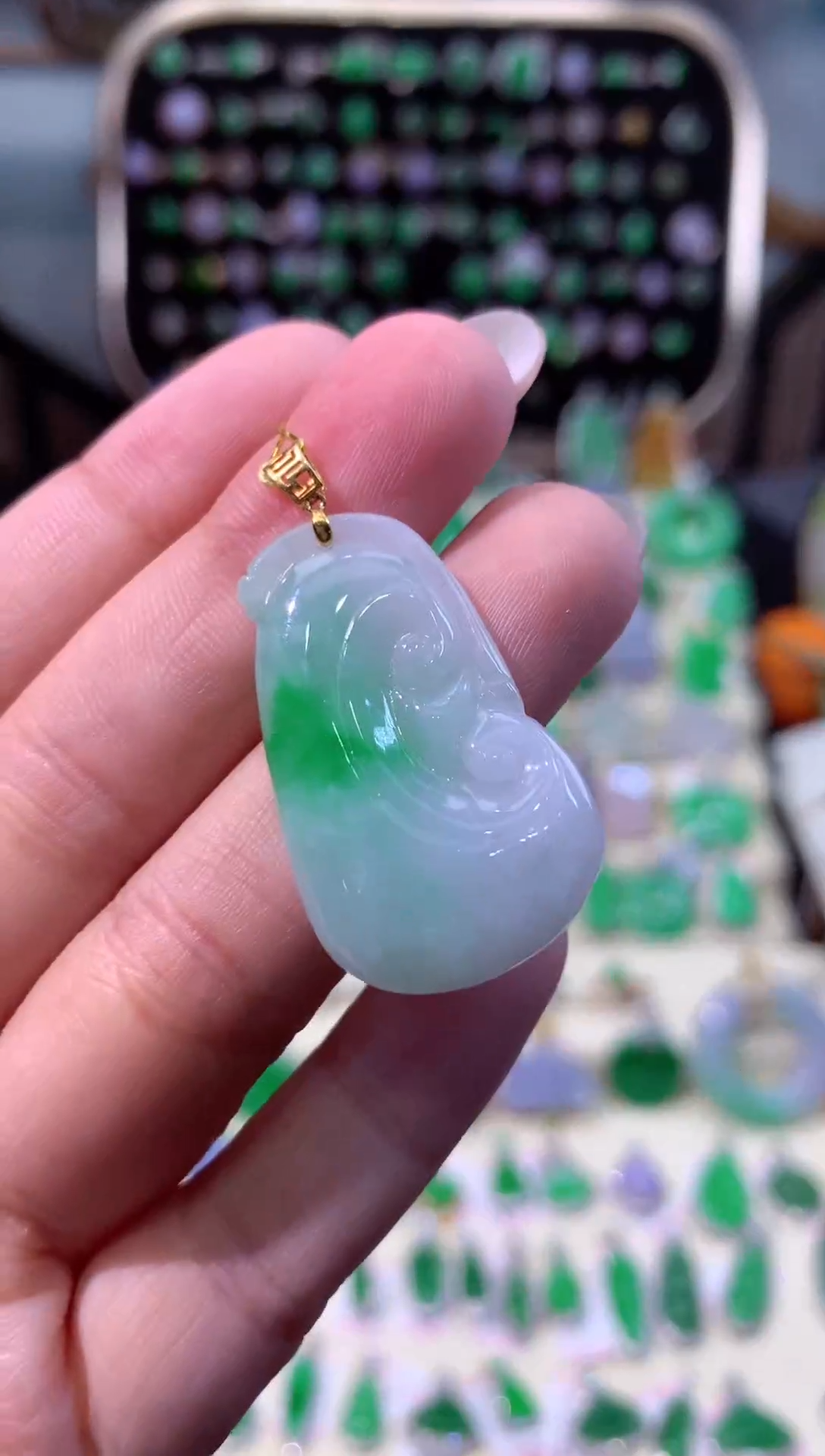 【闪购商品】翡翠颈饰18K金镶嵌缅甸天然A货翡翠