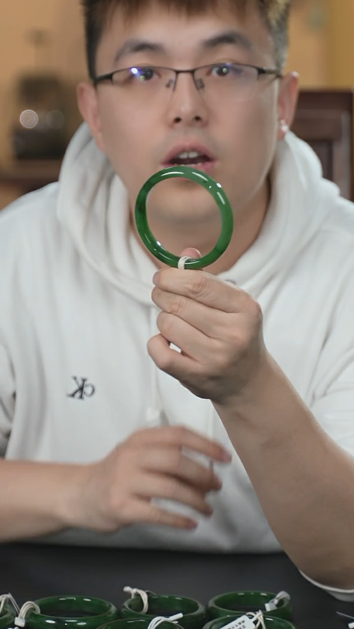 【闪购商品】和田玉手镯未镶嵌41号圈口63+