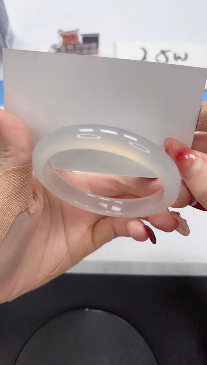 【闪购商品】石英质玉手镯未镶嵌A47-60.6