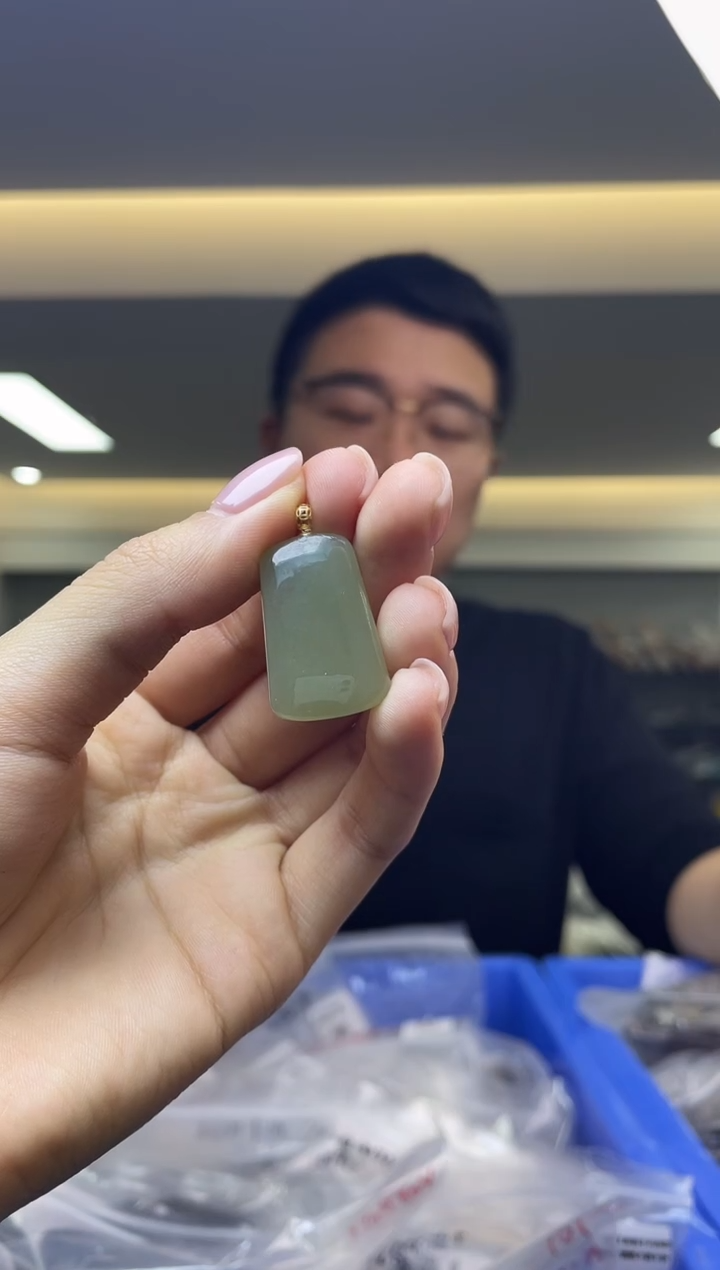 【闪购商品】和田玉`18K金镶嵌多样性发一件