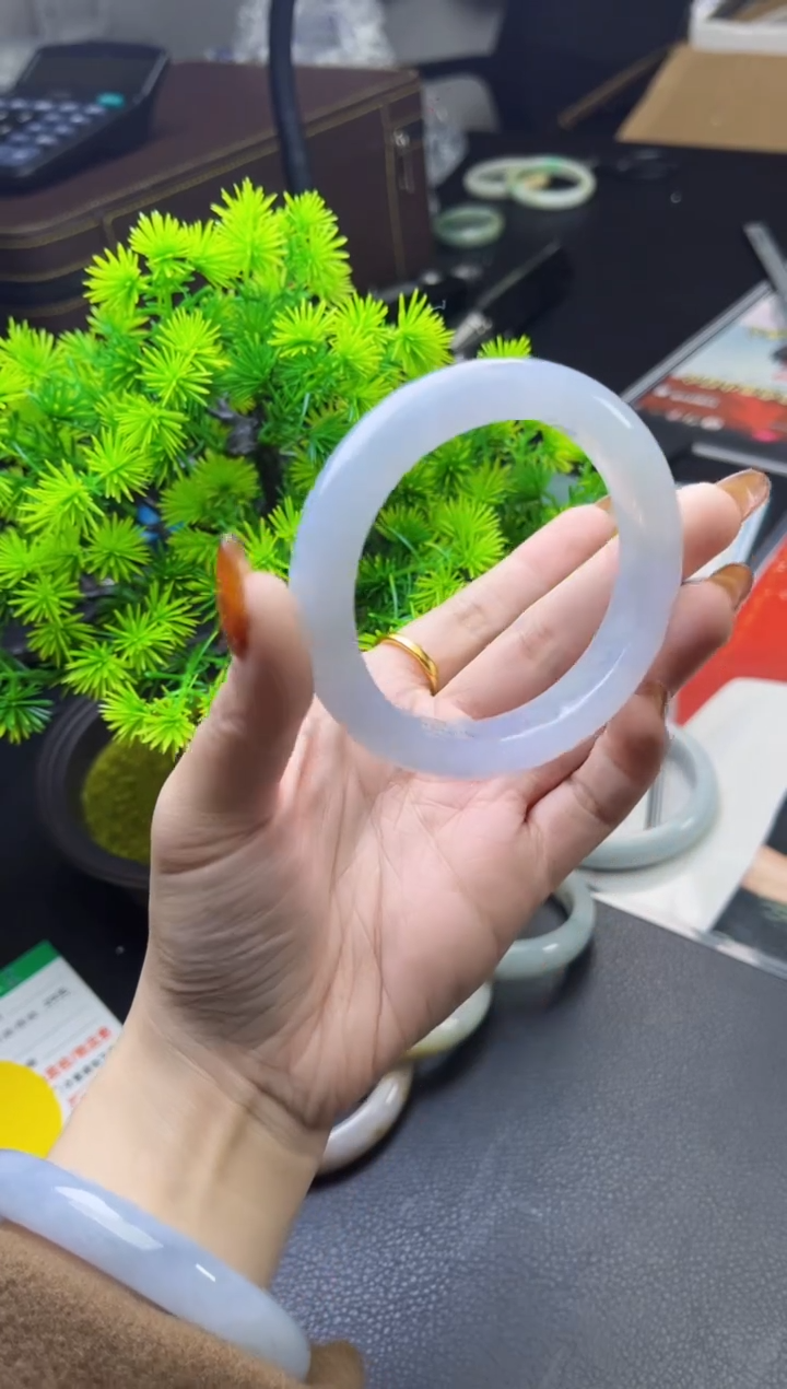 【闪购商品】翡翠手镯未镶嵌翡翠