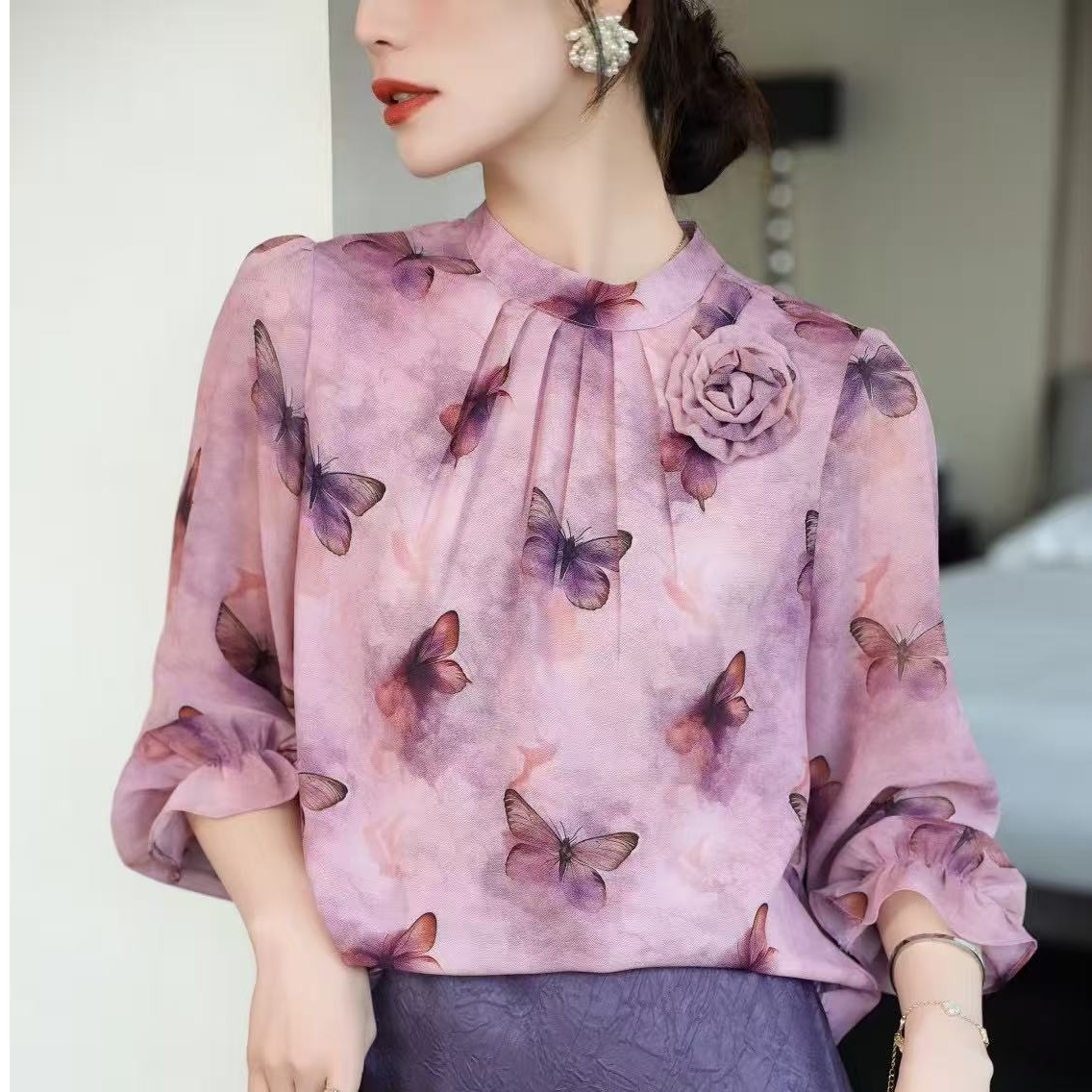 新品长袖碎花显瘦气质上衣法式蕾丝花边设计感小衫衬衣