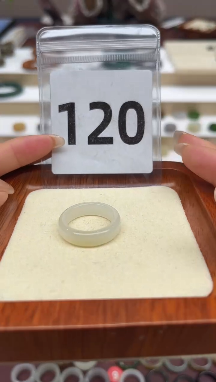 【闪购商品】和田玉戒指未镶嵌港码18号，内径18.4mm