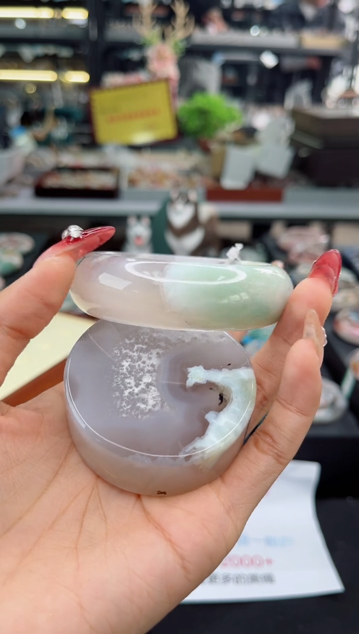 【闪购商品】石英质玉手镯未镶嵌59圈口（赠品镯心）6540058