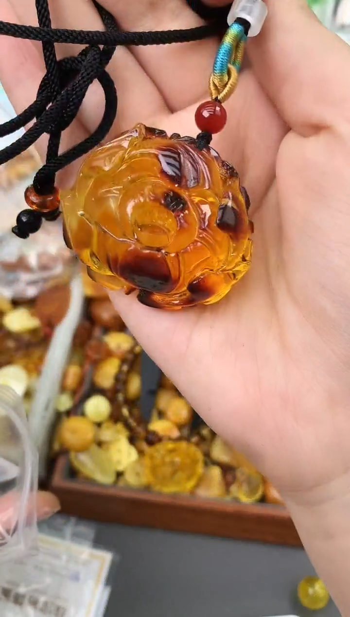 【闪购商品】未镶嵌琥珀珠宝奇石314