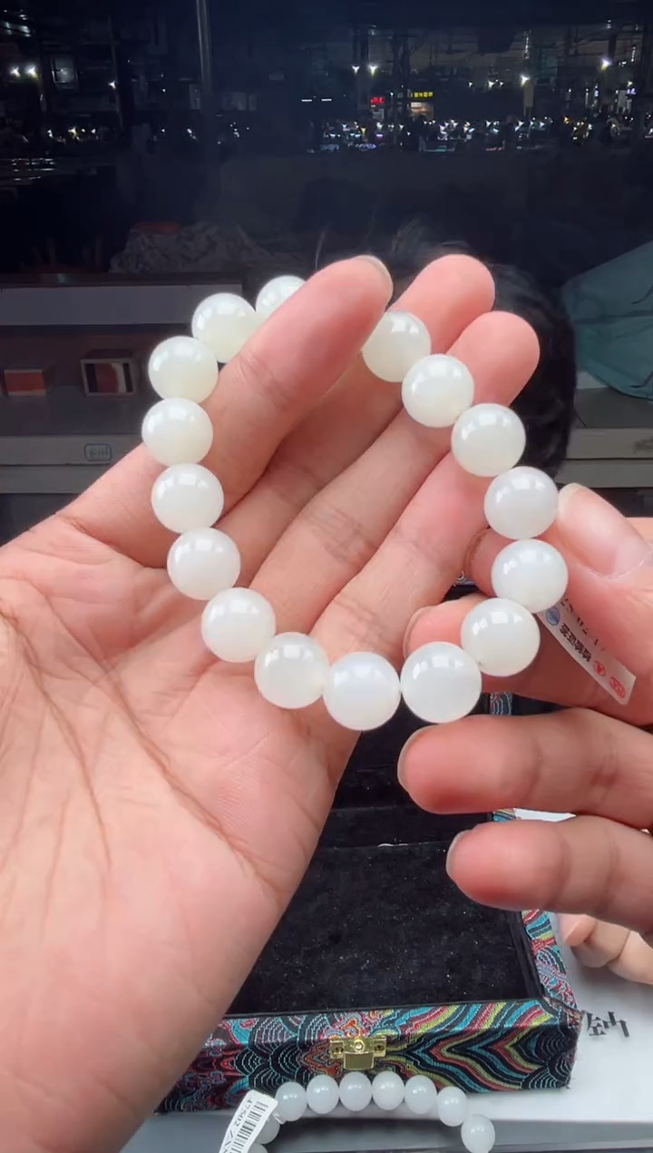 定制和田玉天然和田玉多样性发货发其一