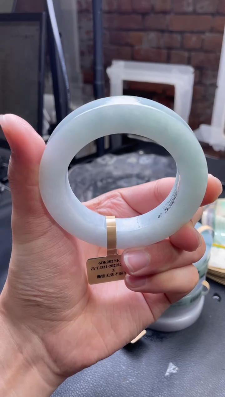 【闪购商品】定制翡翠手镯未镶嵌发一件/DDI01702