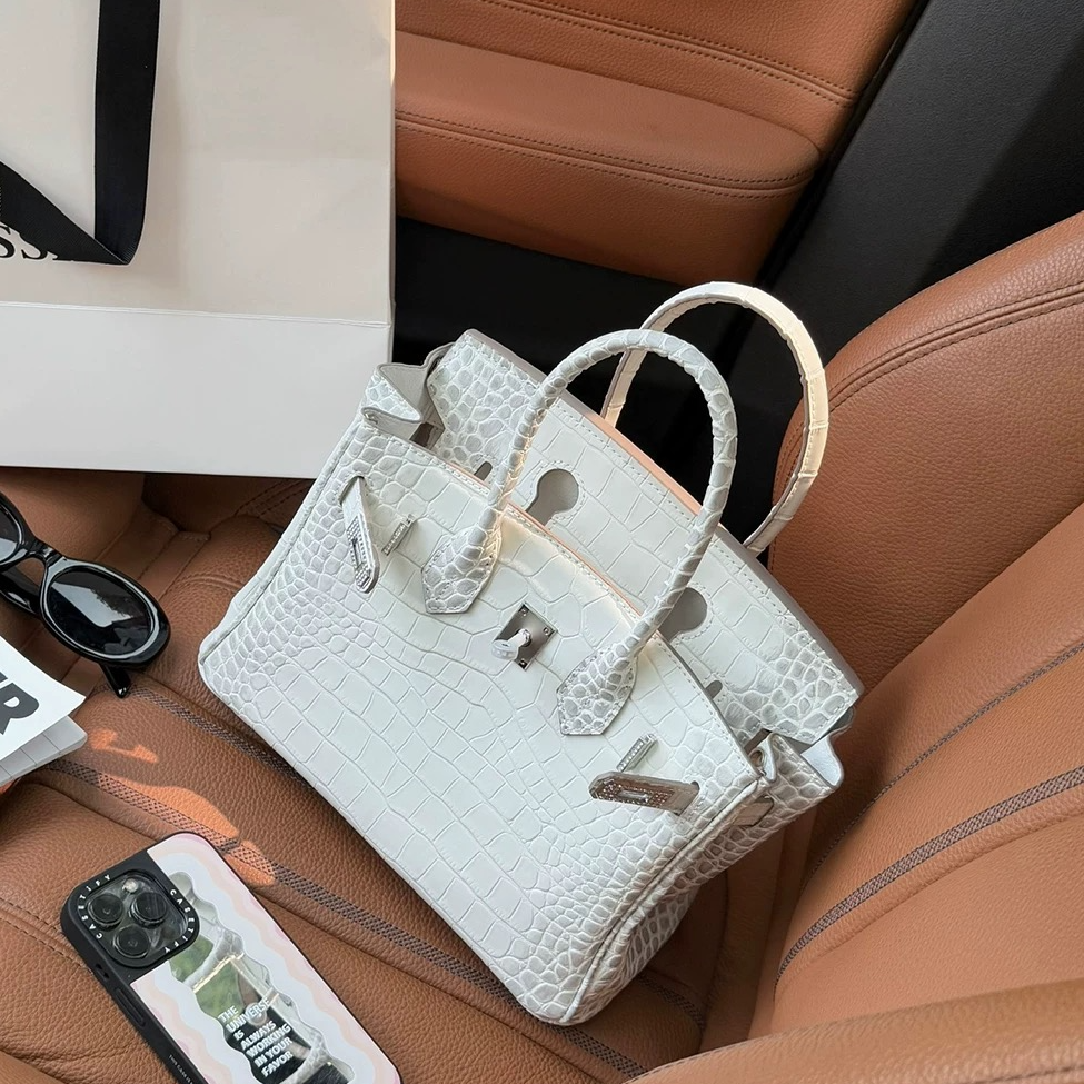 高级感鳄鱼纹铂金包女真皮大容量手提包通勤白色时尚单肩斜挎包潮