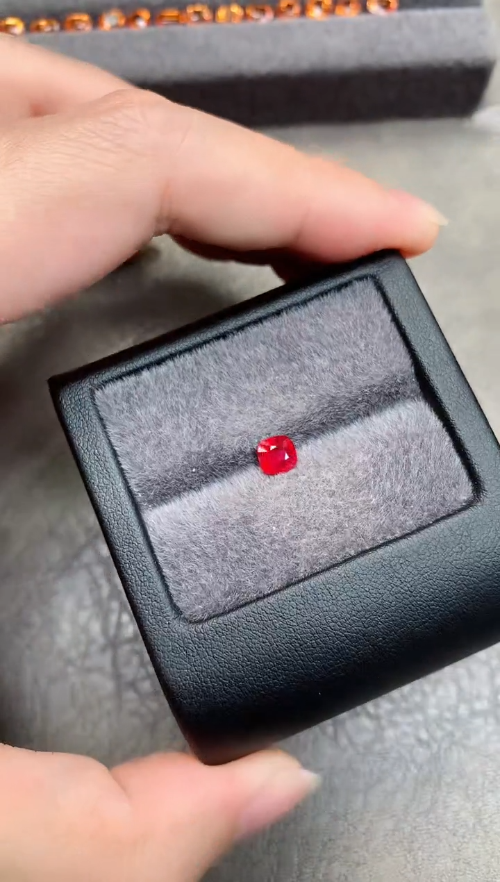 【闪购商品】尖晶石裸石未镶嵌0.842cT缅甸绝地武士LY