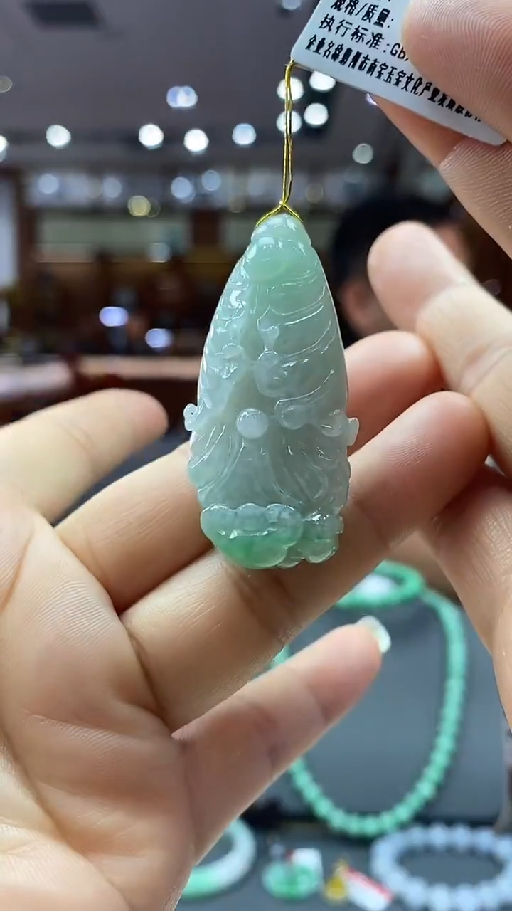 颈饰未镶嵌翡翠白菜  21号