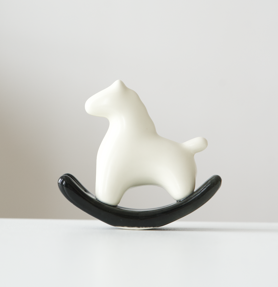 可爱桌面书房客厅装饰摇摇马摆件PJDY02