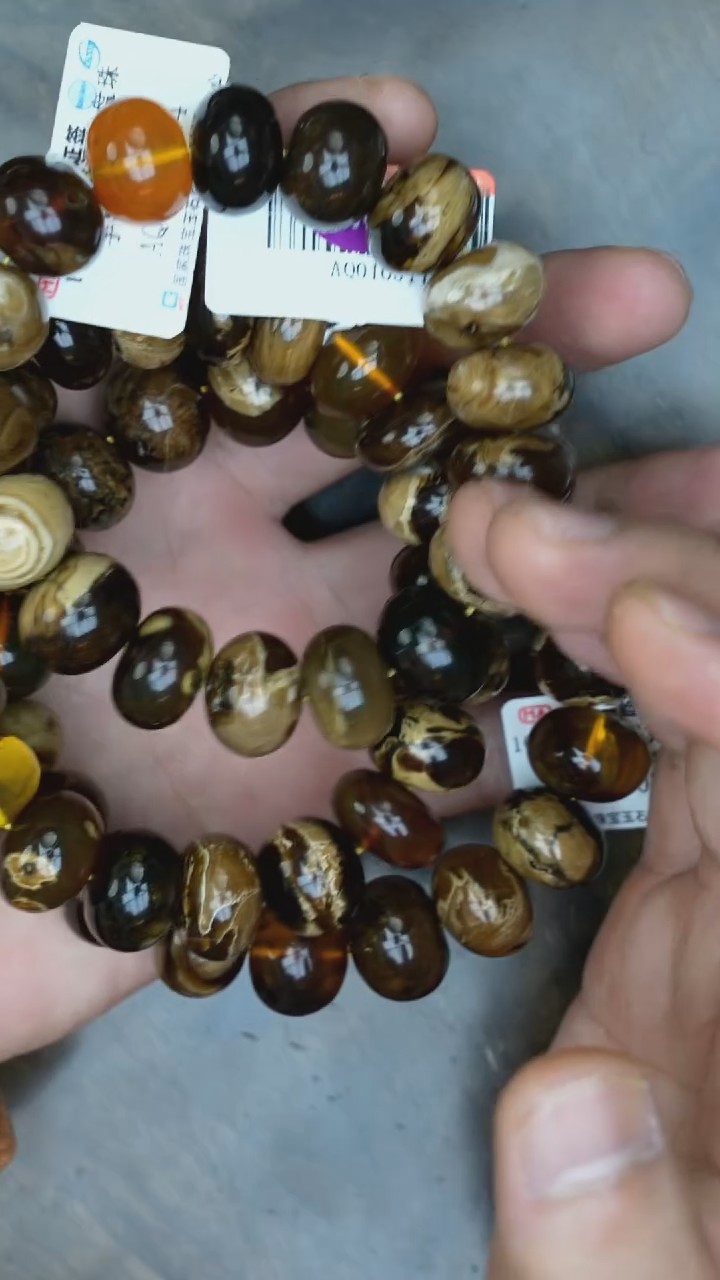 【闪购商品】琥珀裸石未镶嵌溶洞算盘珠手串多样性发其一