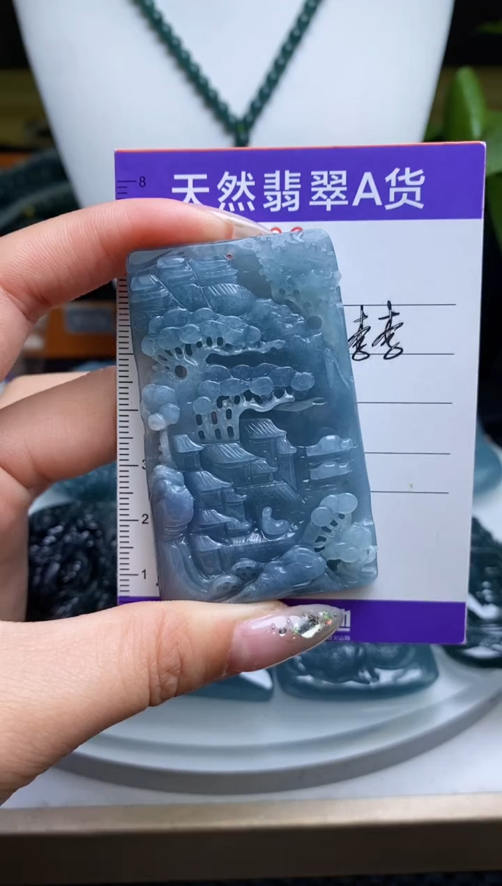 【闪购商品】翡翠颈饰未镶嵌          