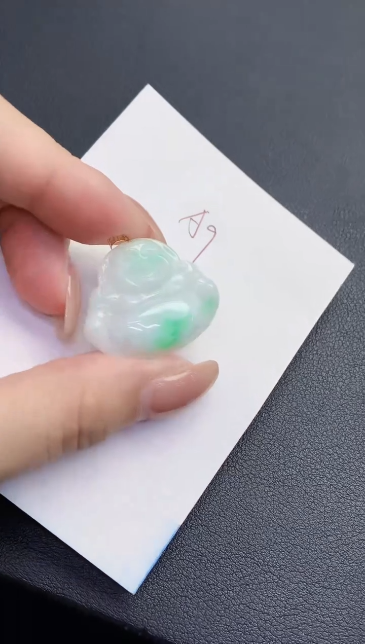 翡翠18K金镶嵌颈饰00000000000