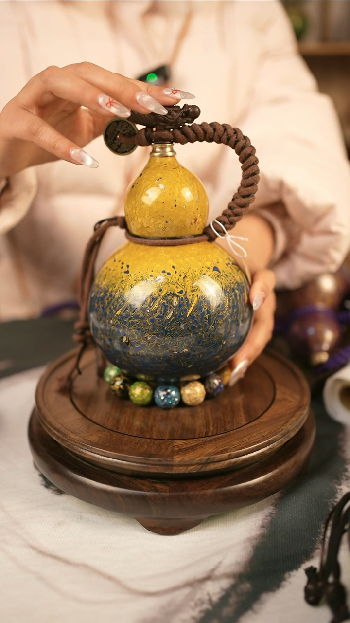 【闪购商品】245精品大漆酒葫芦送漏斗网兜底座