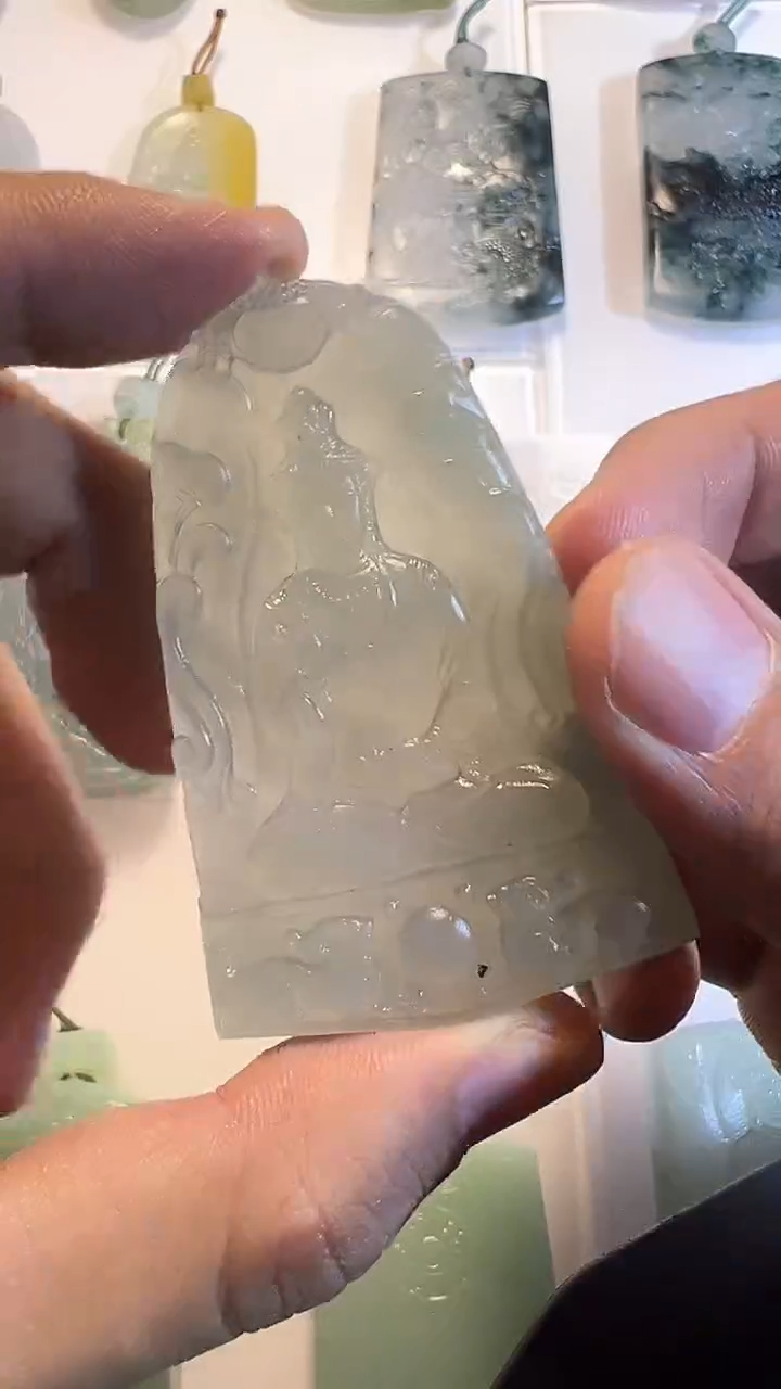 定制翡翠未镶嵌观音