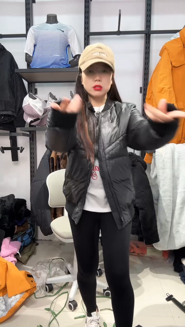 2485编码  瑕疵直播间过款为准 尺码M