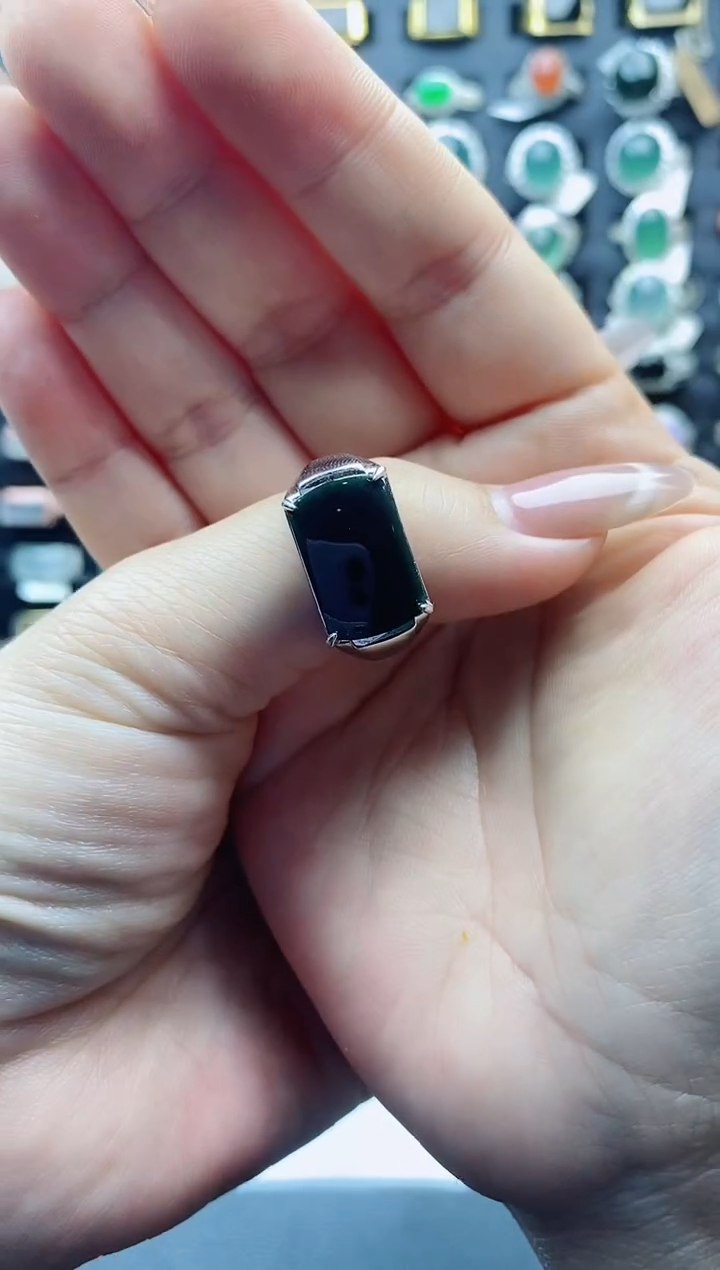 【闪购商品】翡翠戒指银S925镶嵌天然翡翠男戒