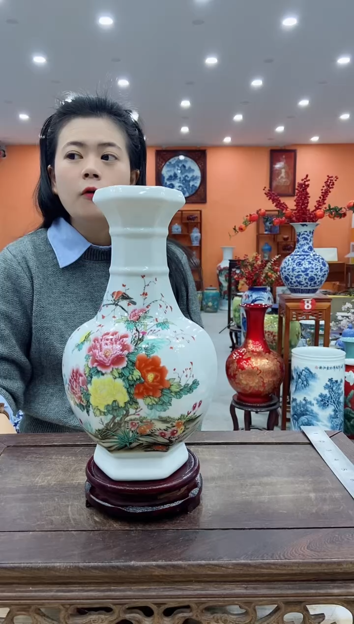 【闪购商品】摆件小号牡丹六方瓶【高27】+旋转底座