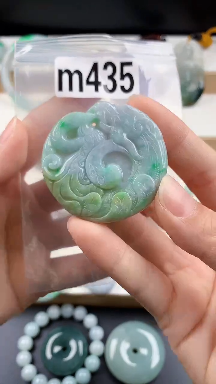 颈饰未镶嵌翡翠天然翡翠吊坠挂件
