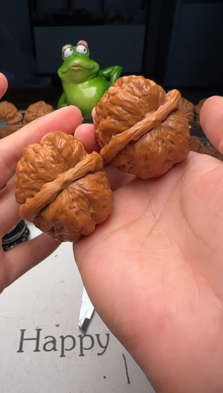 核桃就****、03编号的蛙
