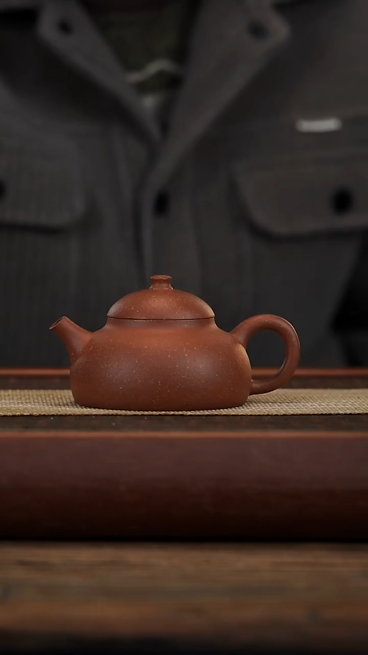 茶壶紫砂微瑕红降坡乳钉170容量