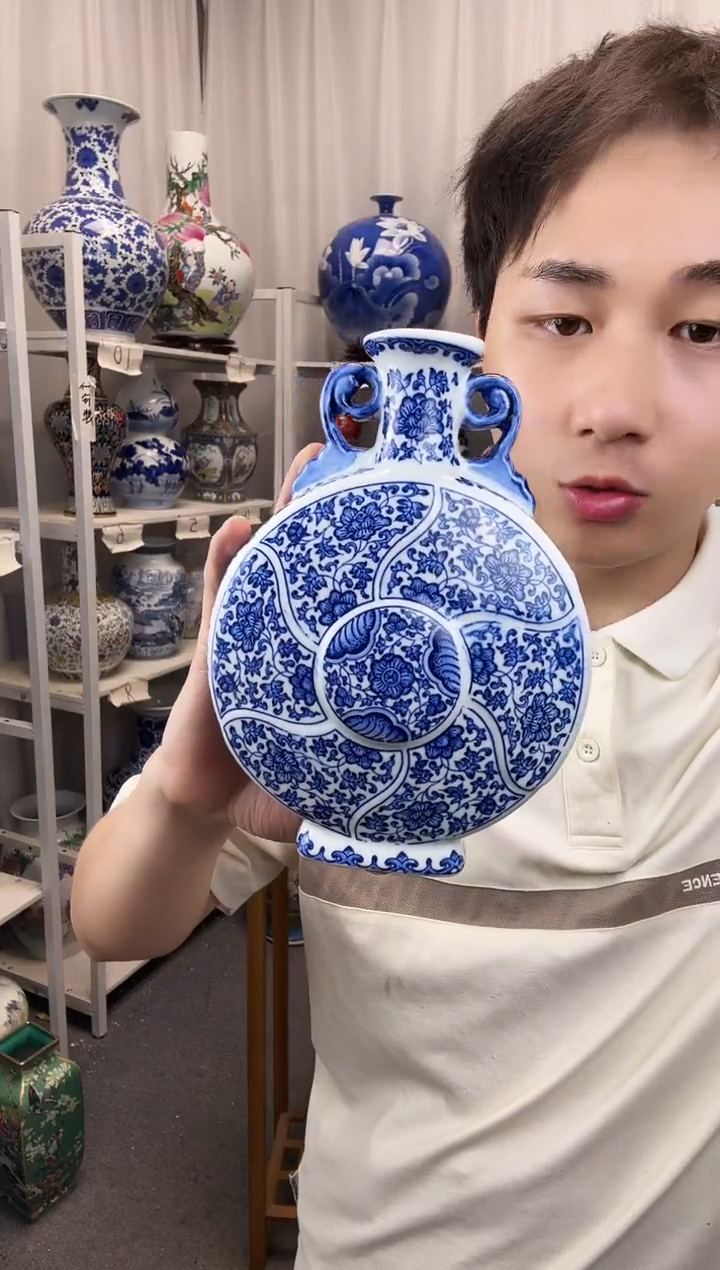 摆件景德镇青花抱月福利